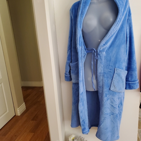 Jasmine Cozy Blue Robe - Picture 2 of 7